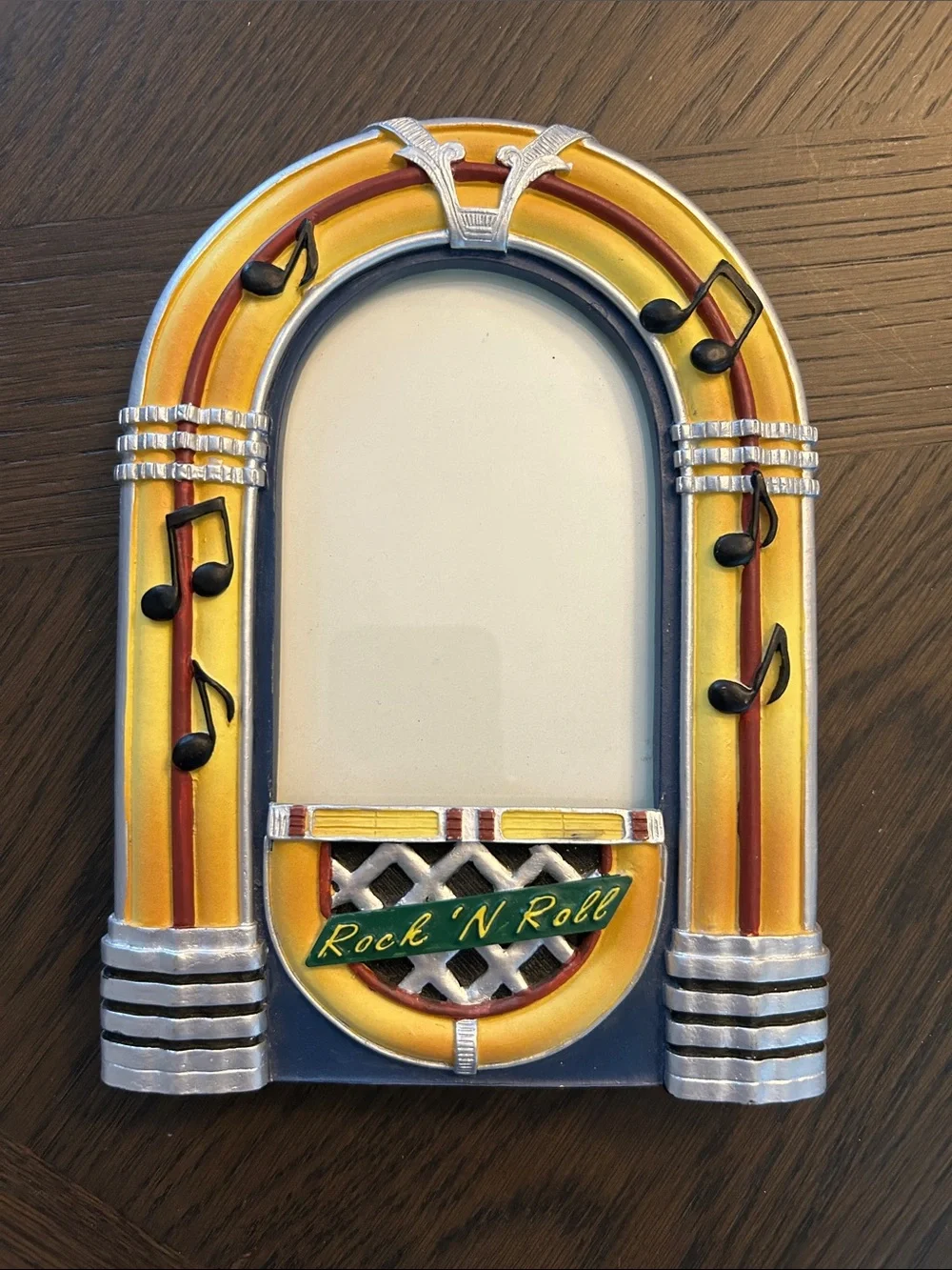 Rock 'N' Roll Jukebox Photo Frame. Novelty!! Fits 5x7  So unique